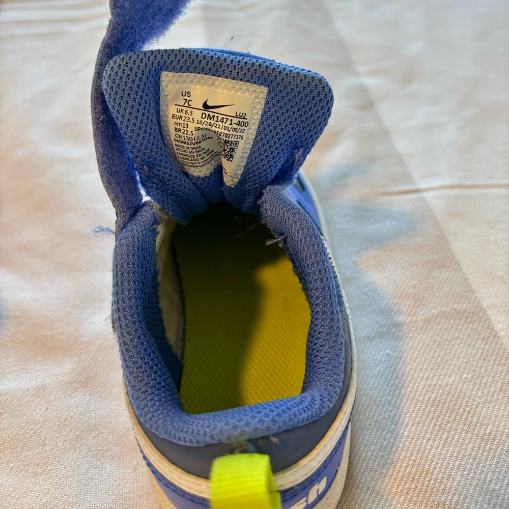 Nike Toddler Sneakers - Picture 5 of 5
